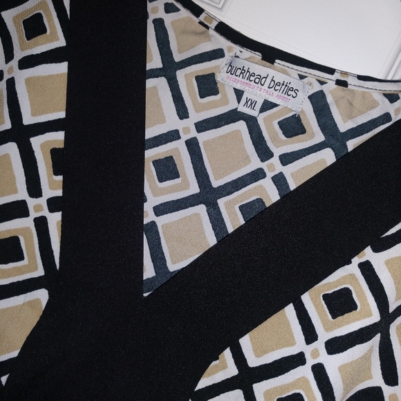 Dress - Picture 3 of 3